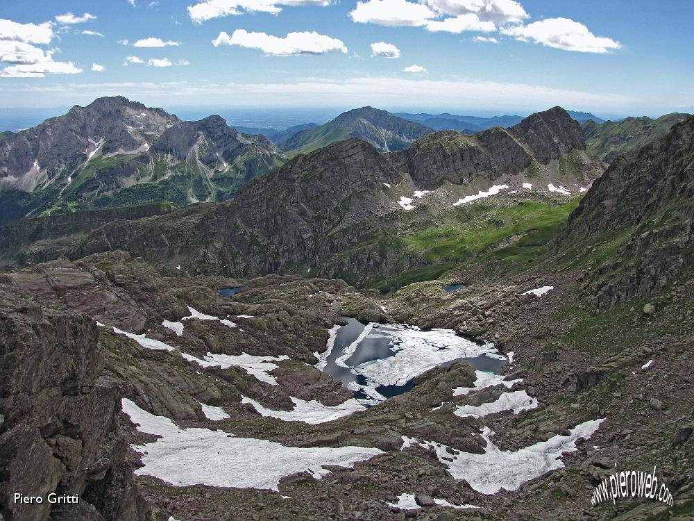 63 Ci stiamo alzando, il panorama si allarga.jpg